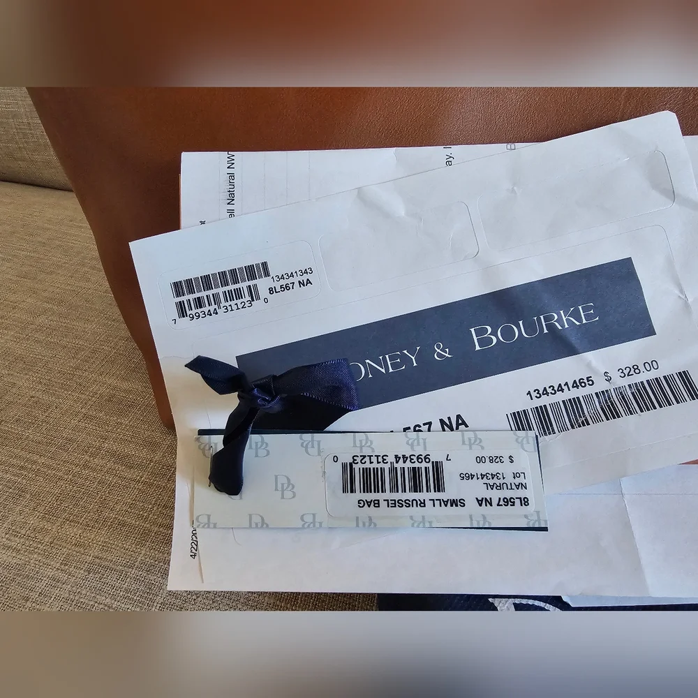 Dooney & Bourke Small Russel Bag, Florentine Leather. - Picture 2 of 14